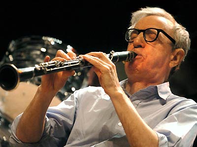 Woody Allen playing jazz clarinet